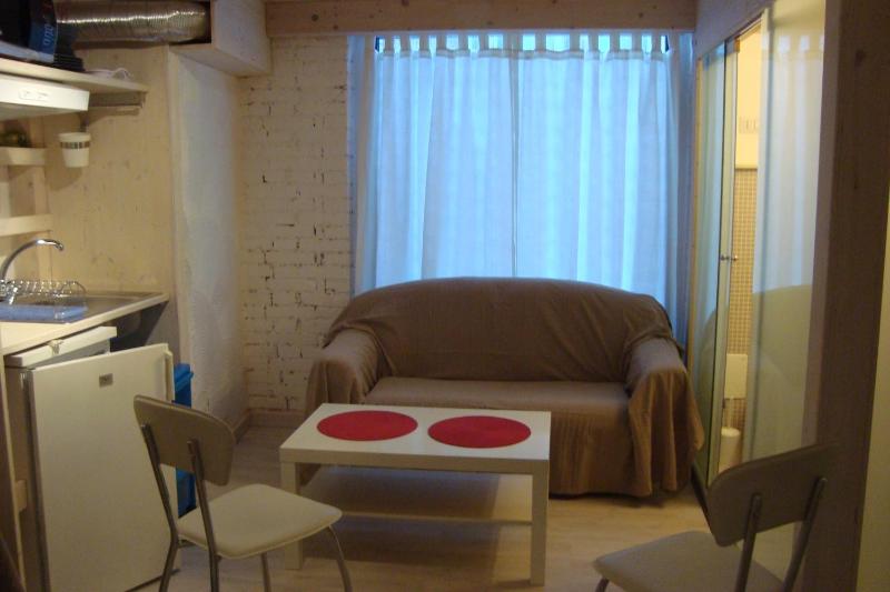 Studio - Split Level image 3