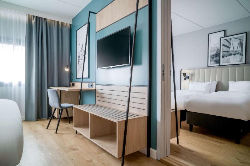 Standard Room image 2
