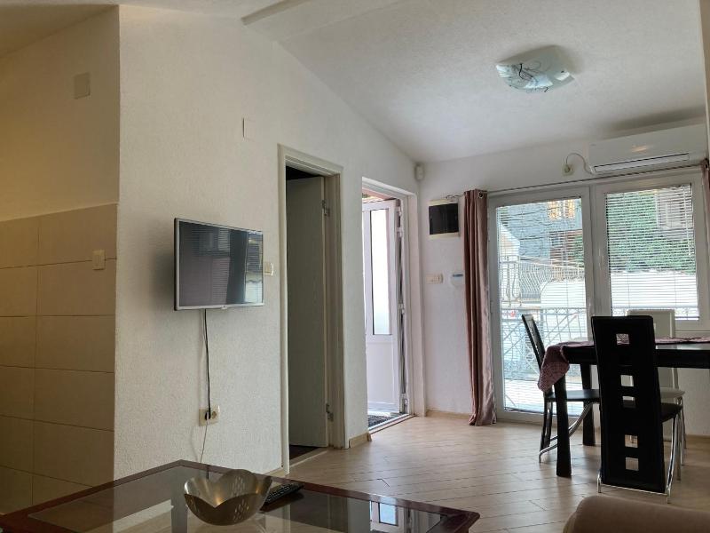 Apartment with Sea View image 1