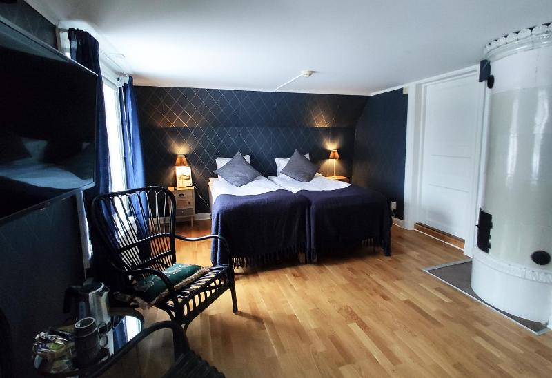 Twin Room image 4