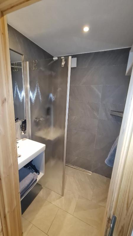 Large Double Room image 3