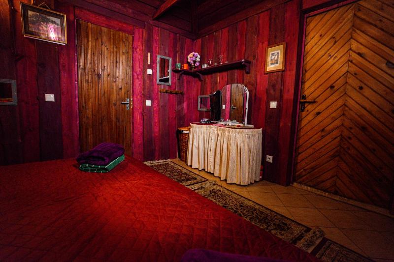 One-Bedroom House (2 Adults) image 2