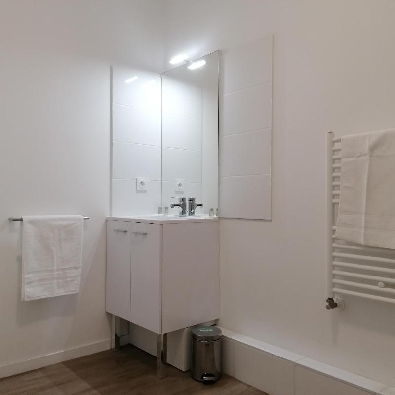 Appart-Hotel Mer & Golf City Ile de Nantes - image 13