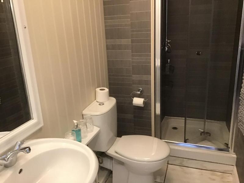 Double Room image 2