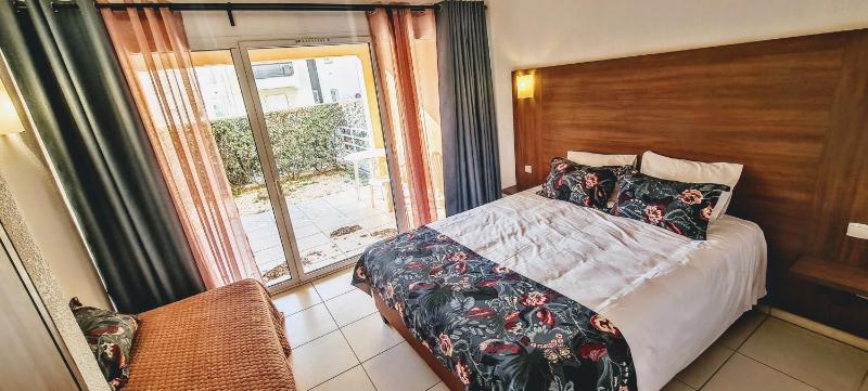 Large Superior Double Room with Terrace image 3