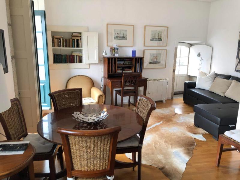 One-Bedroom Apartment image 4