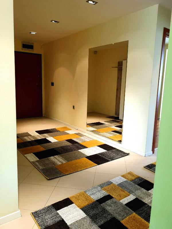 Venice Apartments - image 9