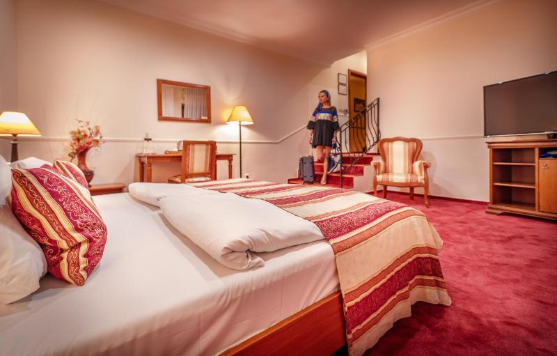 Suite image 3
