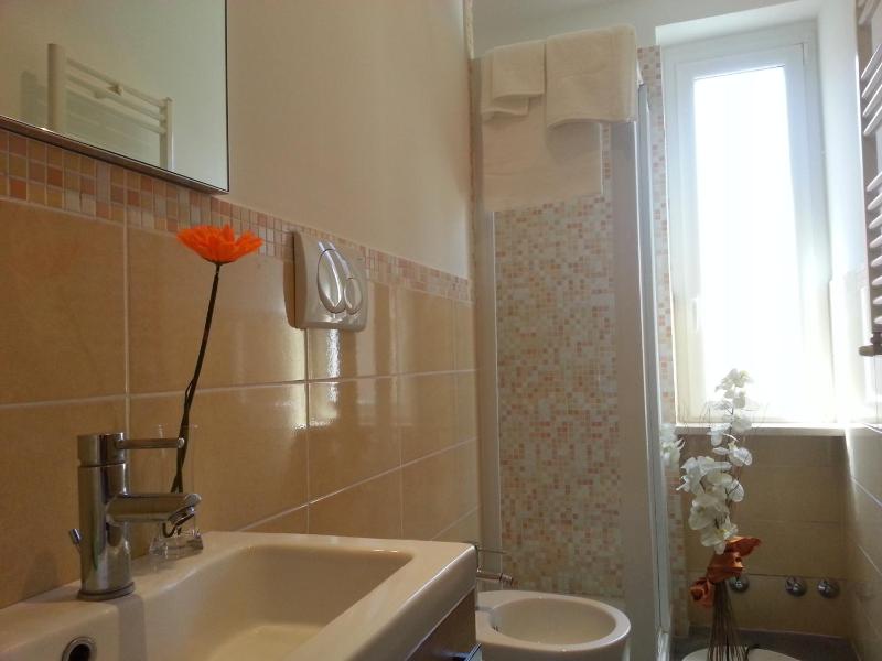 Standard Triple Room image 2