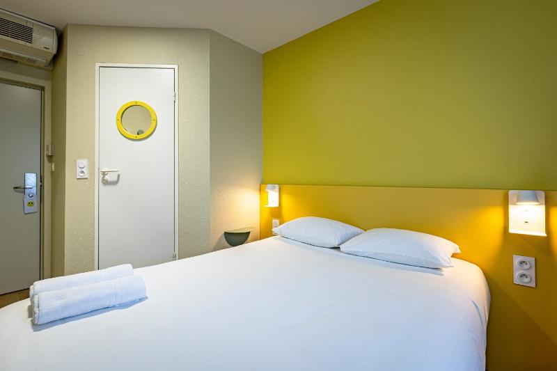 Double Room image 1