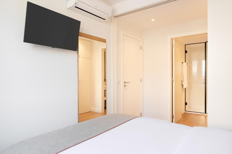 Catarina Serviced Apartments by HostWise - image 19
