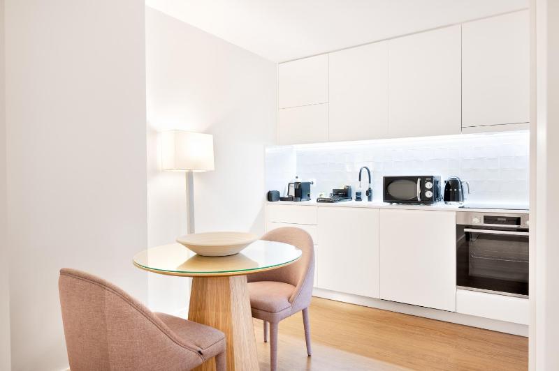 Catarina Serviced Apartments by HostWise - image 45