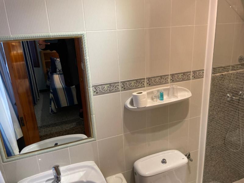 Single Room with Balcony image 3