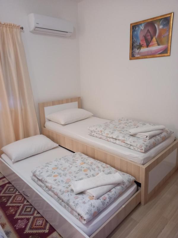 Deluxe Villa image 1