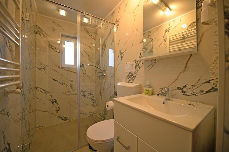 Triple Room image 4