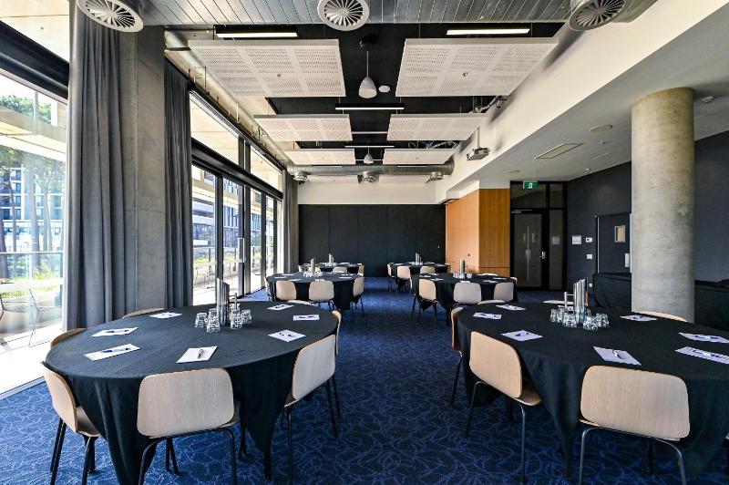 Nesuto Curtin Perth Hotel - image 13
