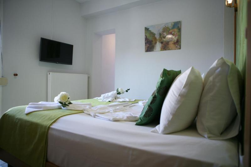 Family Room image 1