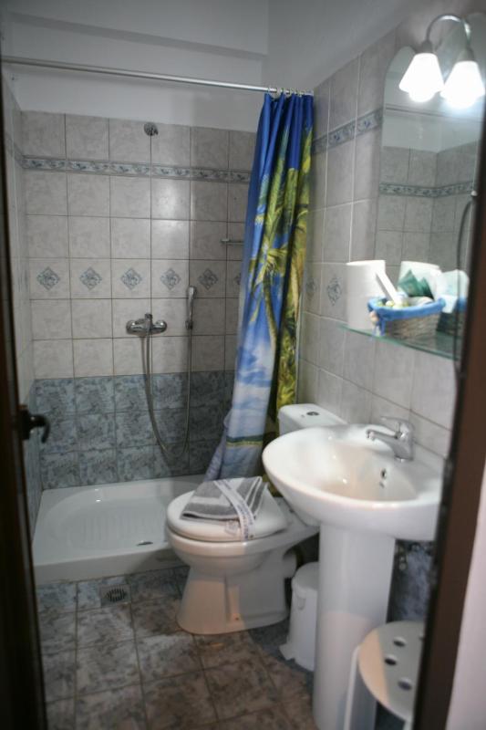 Family Room image 4