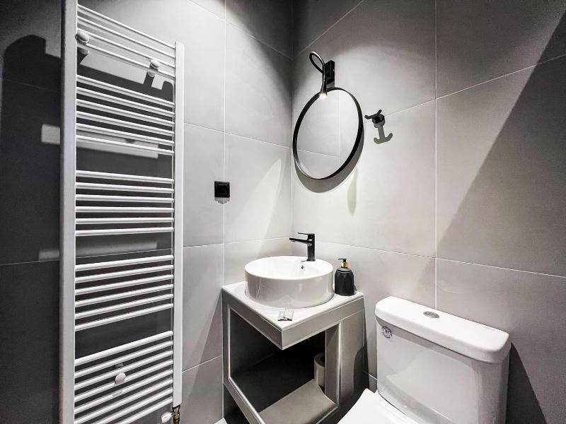 Single Room image 3