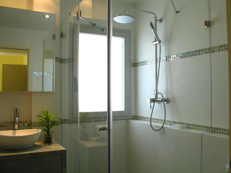 TLV Living Apartment - image 8