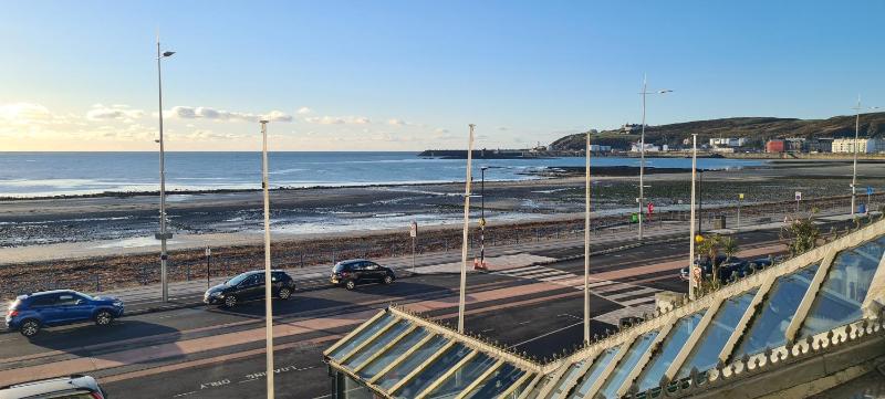 Deluxe Double or Twin Room with Sea View image 2