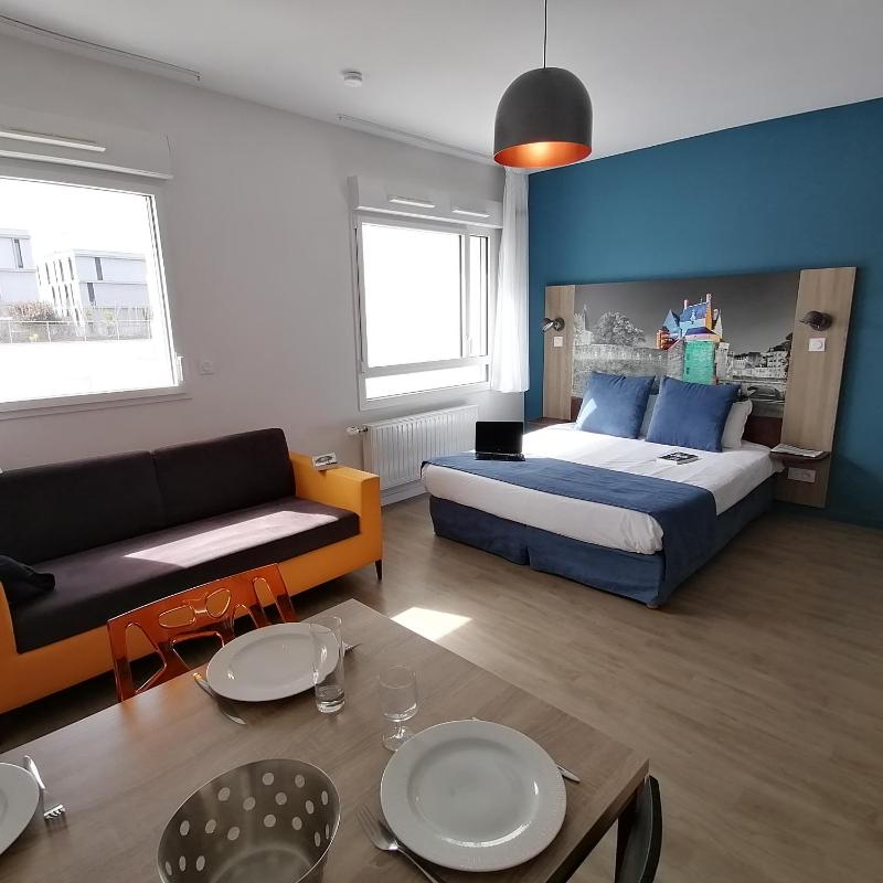 Appart-Hotel Mer & Golf City Ile de Nantes - image 1