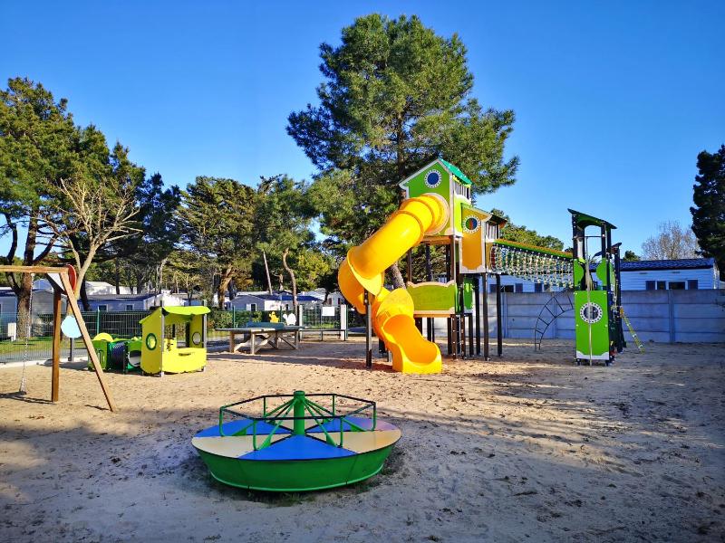 Camping le Clos des Pins - image 9