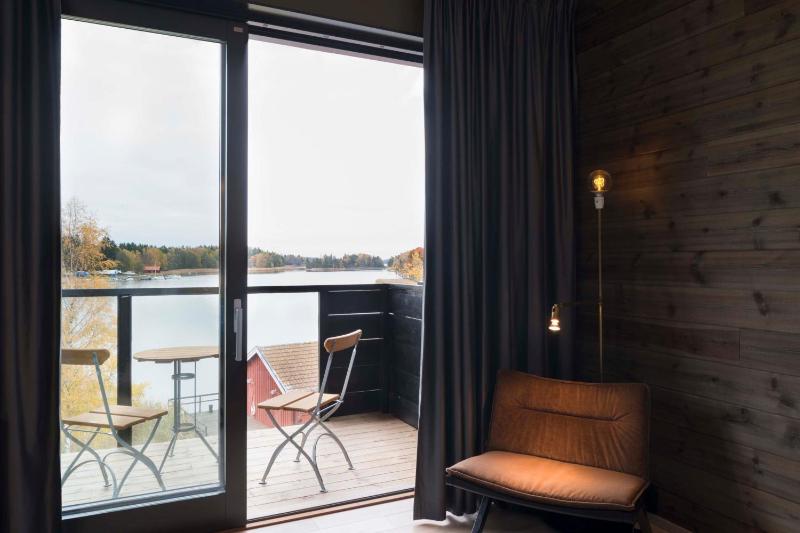 Superior Double or Twin Room image 4