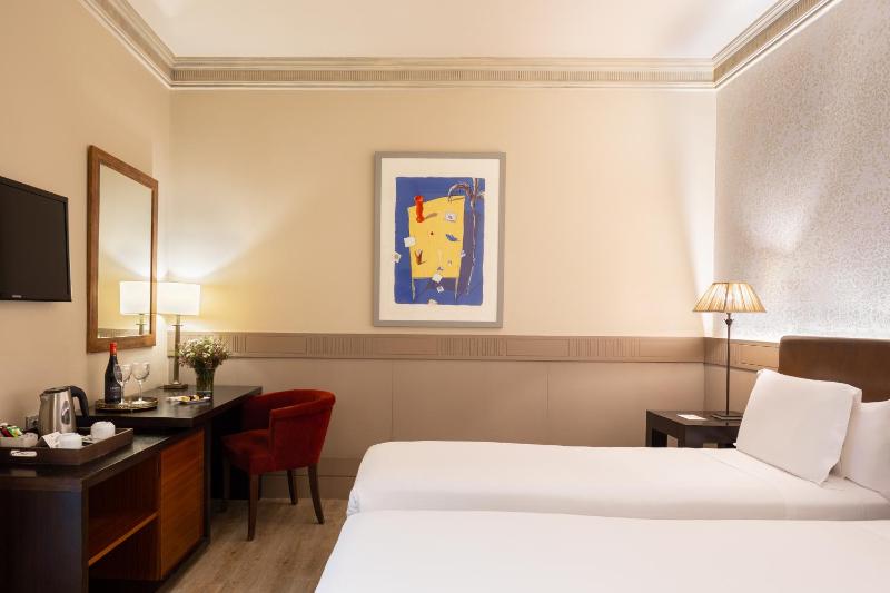 Standard Interior Room image 1