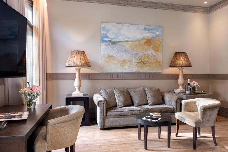 Junior Suite image 1