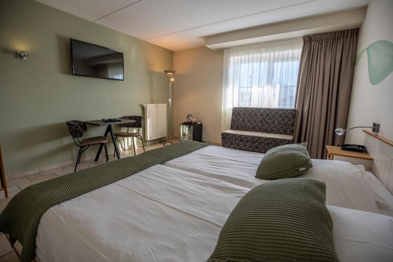 Standard Double Room image 1