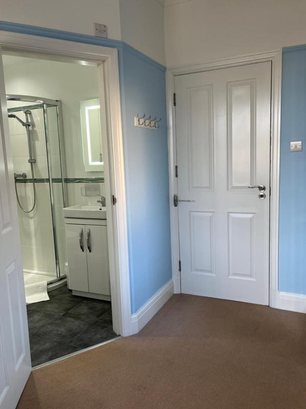 King Room image 3