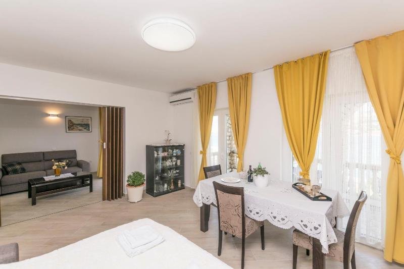 Apartments Tina Sea ​View - image 15