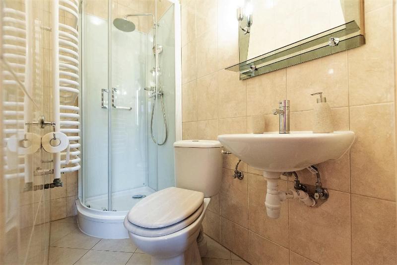 Single Room image 2