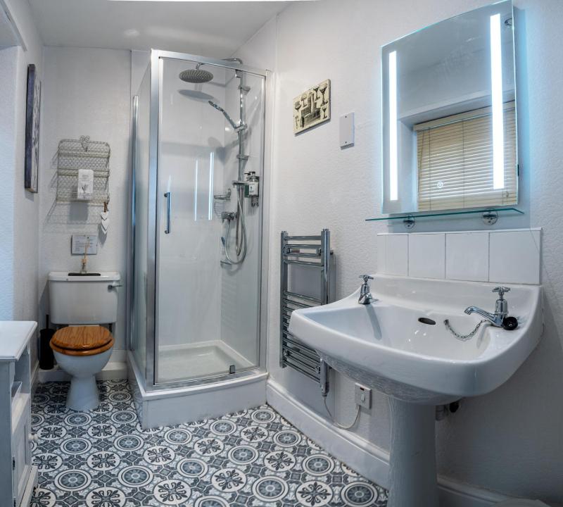 Double Room image 2