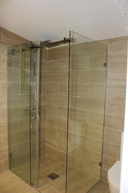 One-Bedroom House image 2