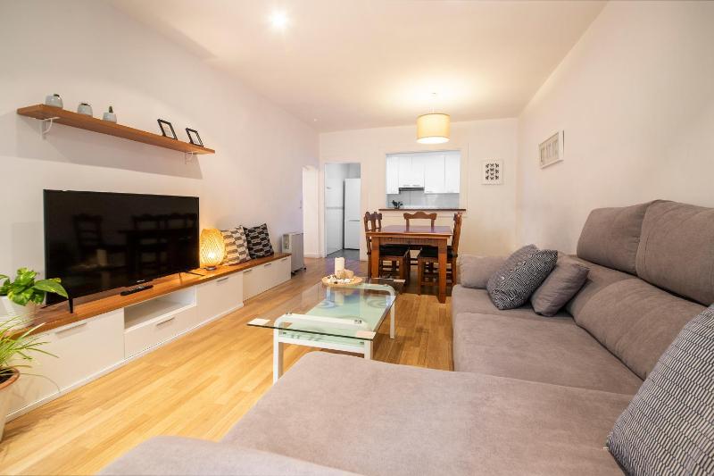 Spacious Central Old Town Apartment - image 16