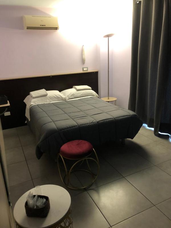 Deluxe Double Room image 3