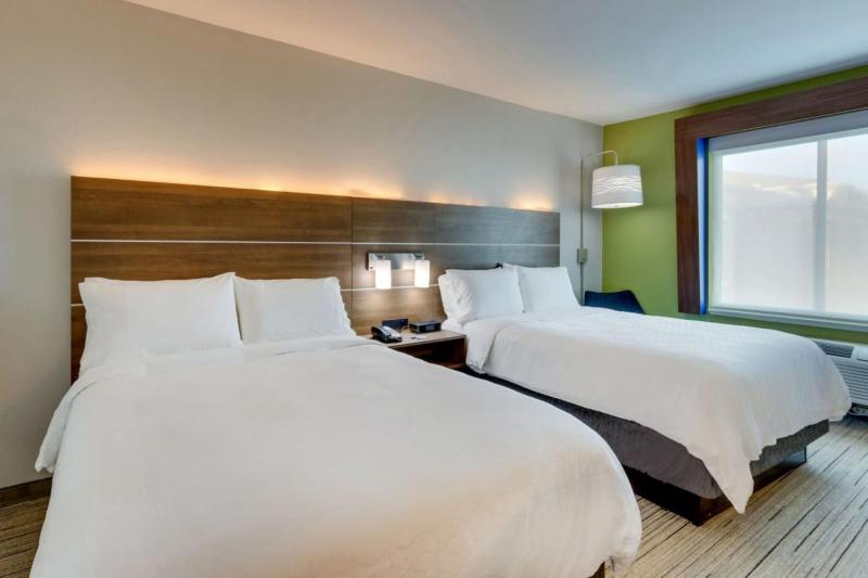 Standard Room image 3