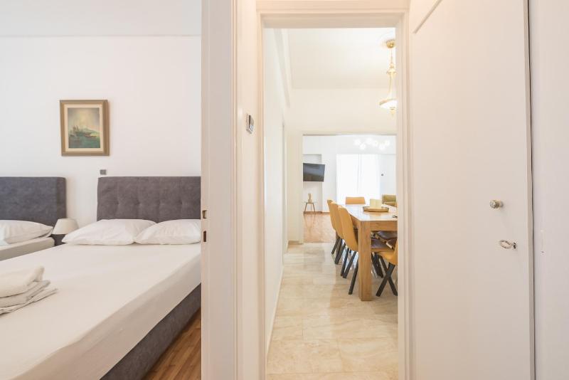 Victoria Majestic Suites Apartments - image 16