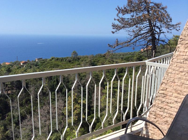 Double Room with Sea View image 3