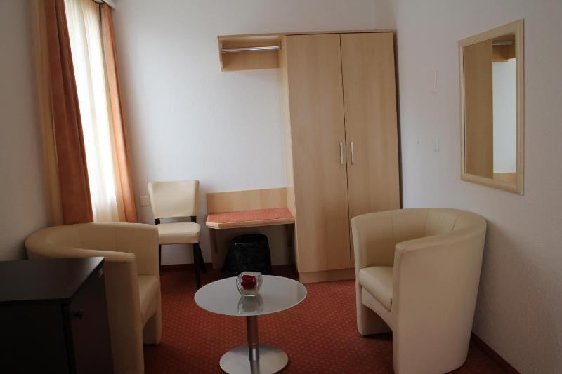 Medium Room with Balcony image 2