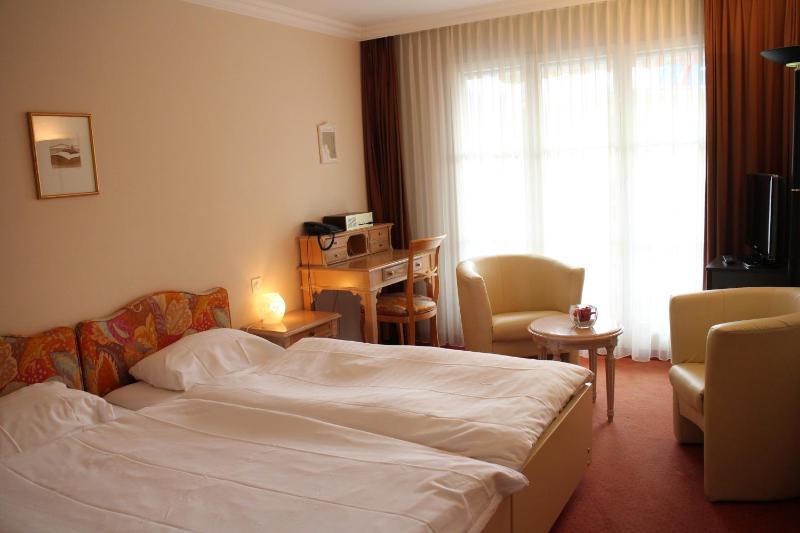 Superior Double Room image 4