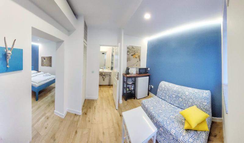 Studio Apartment image 1