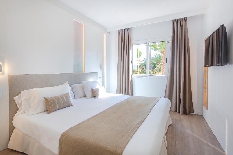 One-Bedroom Apartment image 1