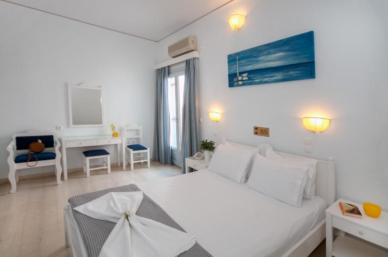 Superior Double Room image 3