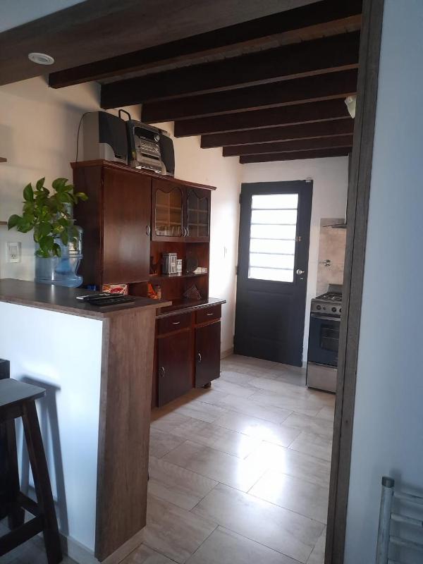 Hermosa casa con patio parrilla y garage cerrado - image 18