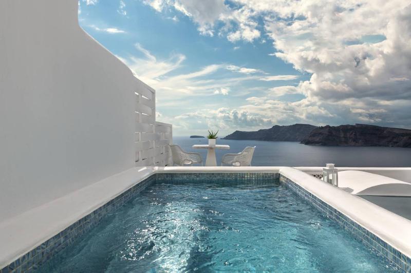 Junior Suite with Outdoor Hot Tub and Caldera View image 1