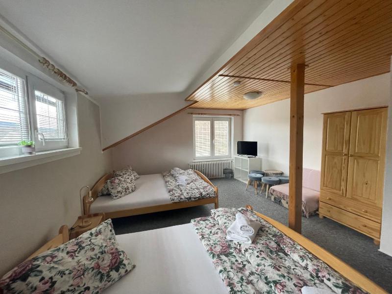 Quadruple Room image 4