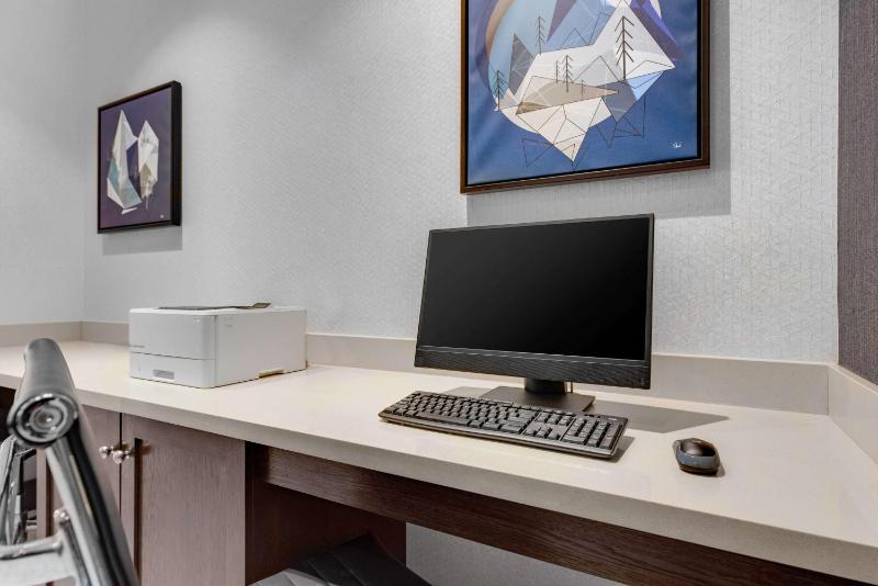 Hyatt Place Colorado Springs Downtown - image 17